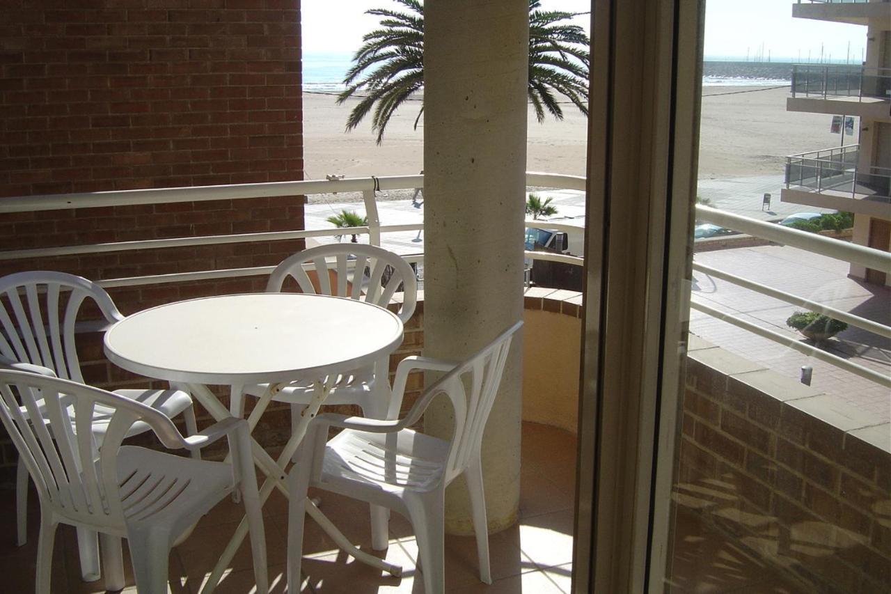 At011 Primera Linea Con Piscina Torredembarra Exterior photo